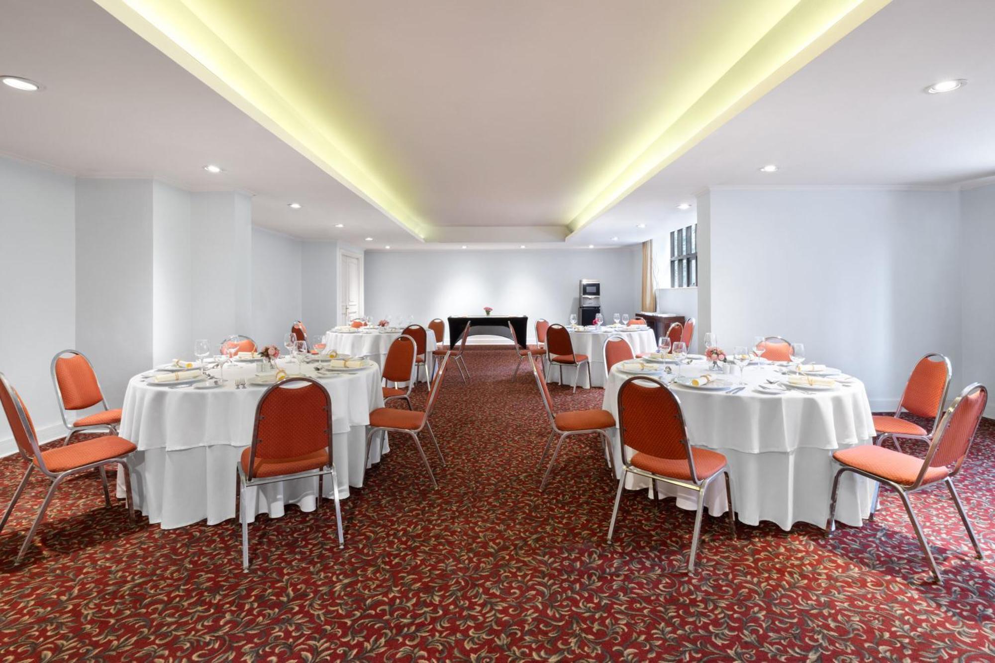 Hotel Wyndham Garden Kennedy Santiago del Cile